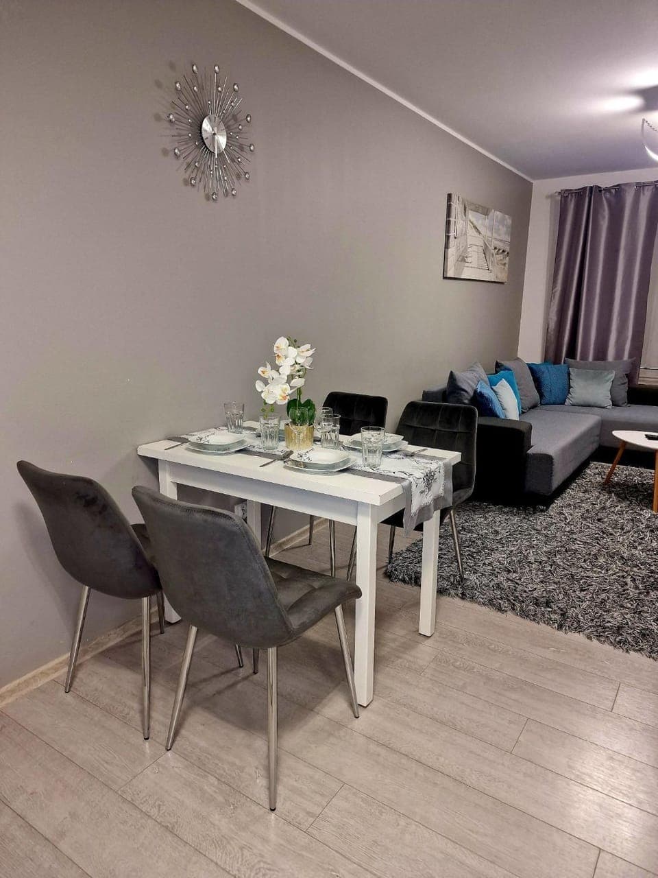 Living room, Dining area