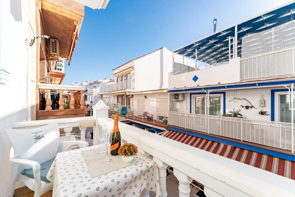 Property building, Day, View (from property/room), Balcony/Terrace