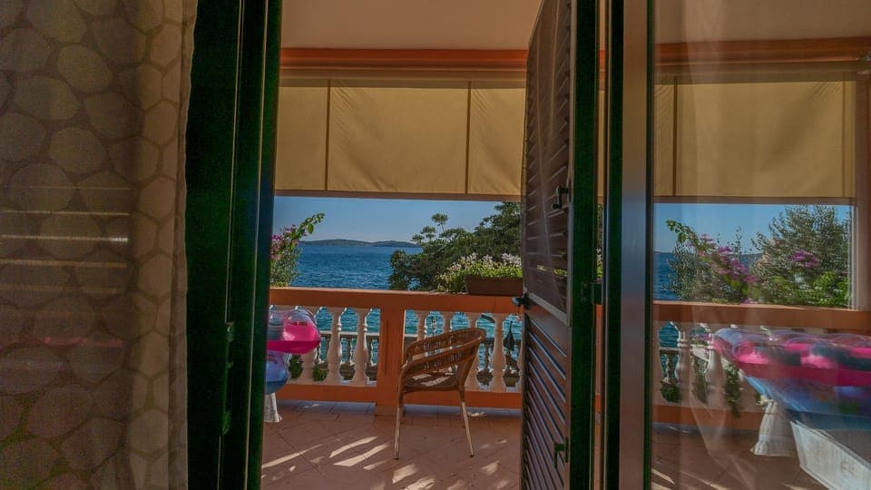 View (from property/room), Balcony/Terrace, Sea view