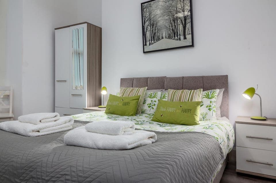 Bed, Bedroom, wardrobe