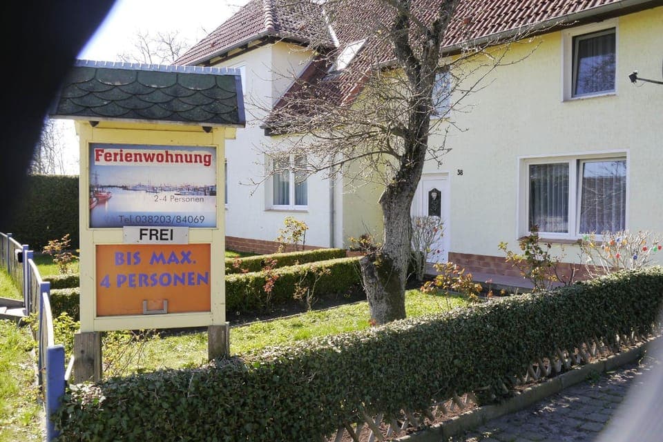 Property building, Facade/entrance, Property logo or sign