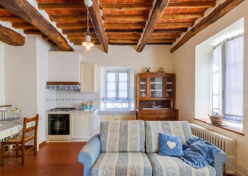 Shower, Toilet, Spring, Bed, Summer, Garden, Garden, TV and multimedia, Living room, Photo of the whole room, Garden view, Garden view, Mountain view, Mountain view, Pool view, Pool view, Street view, Swimming pool, Swimming pool, young children, young children, older children, older children, Family, Family