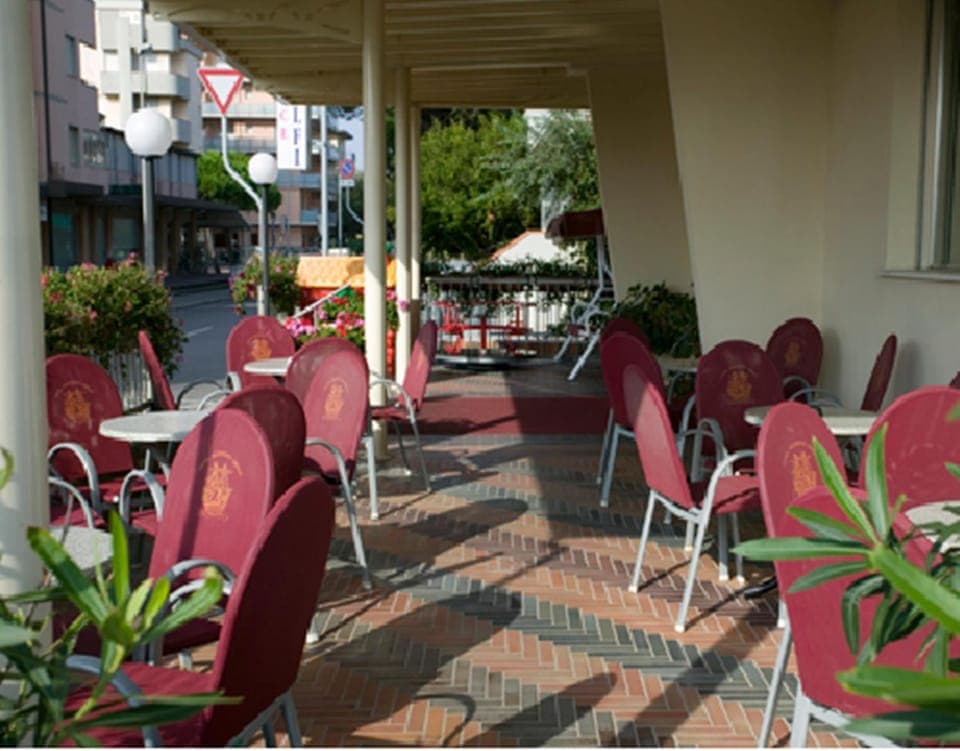 Property building, Patio, Balcony/Terrace