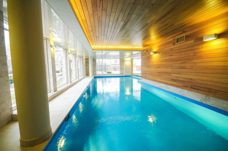 Swimming pool, Swimming pool