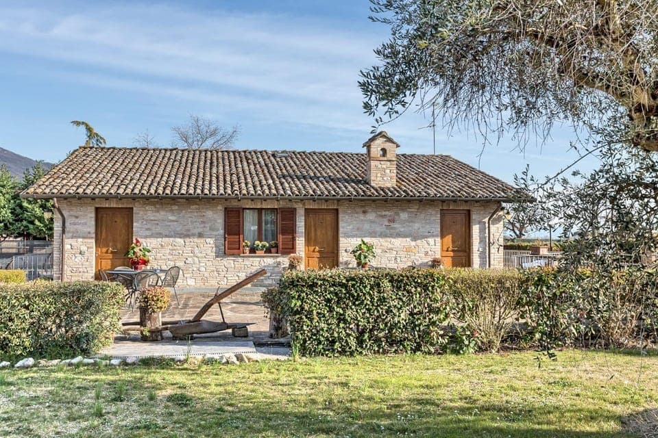 Property building, Patio, Garden