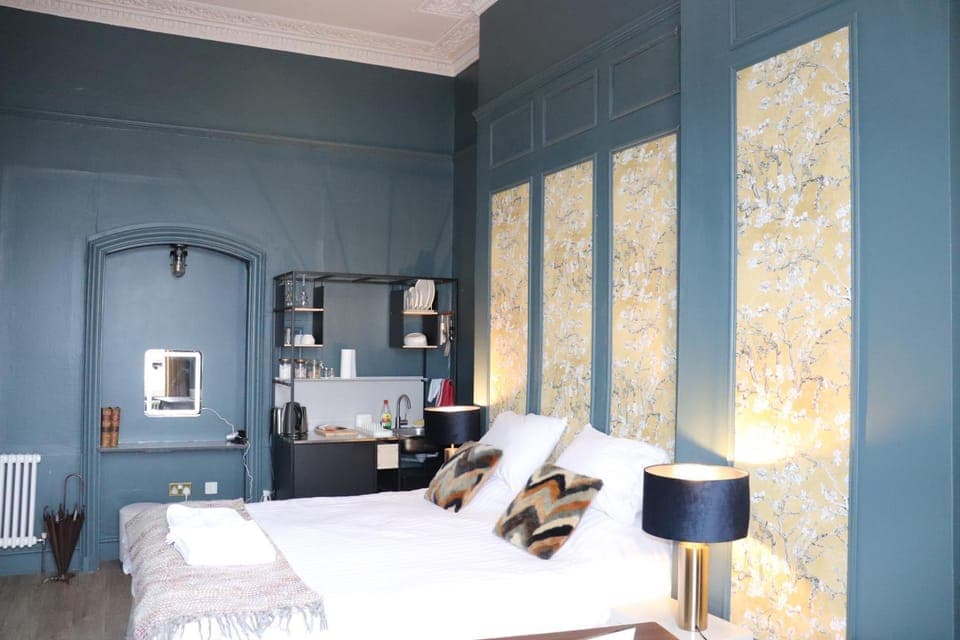 Bed, Photo of the whole room