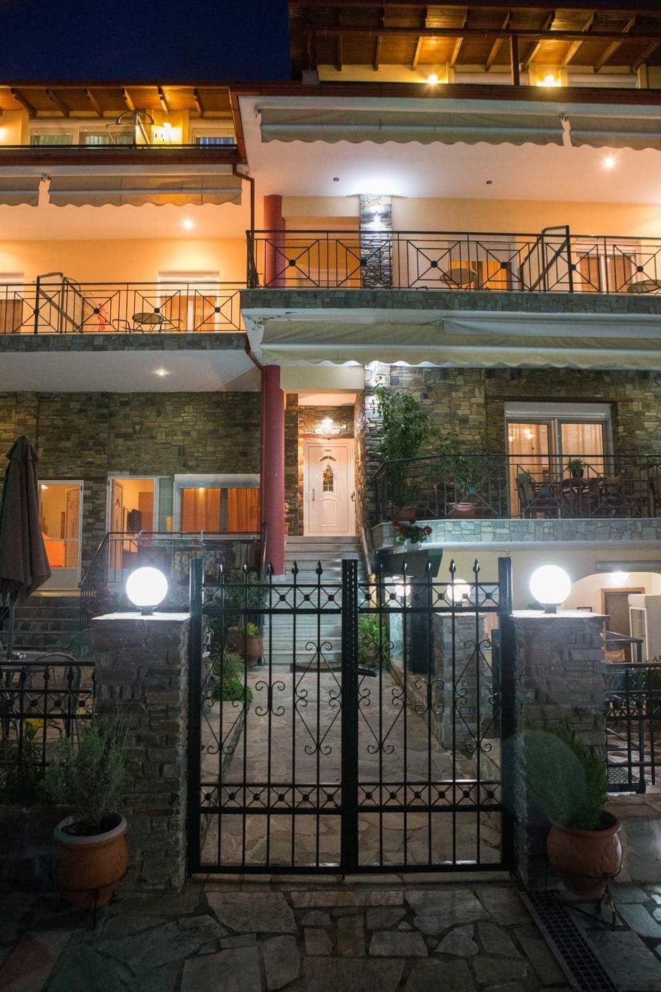 Garden, Internal: Not applicable to any particular room