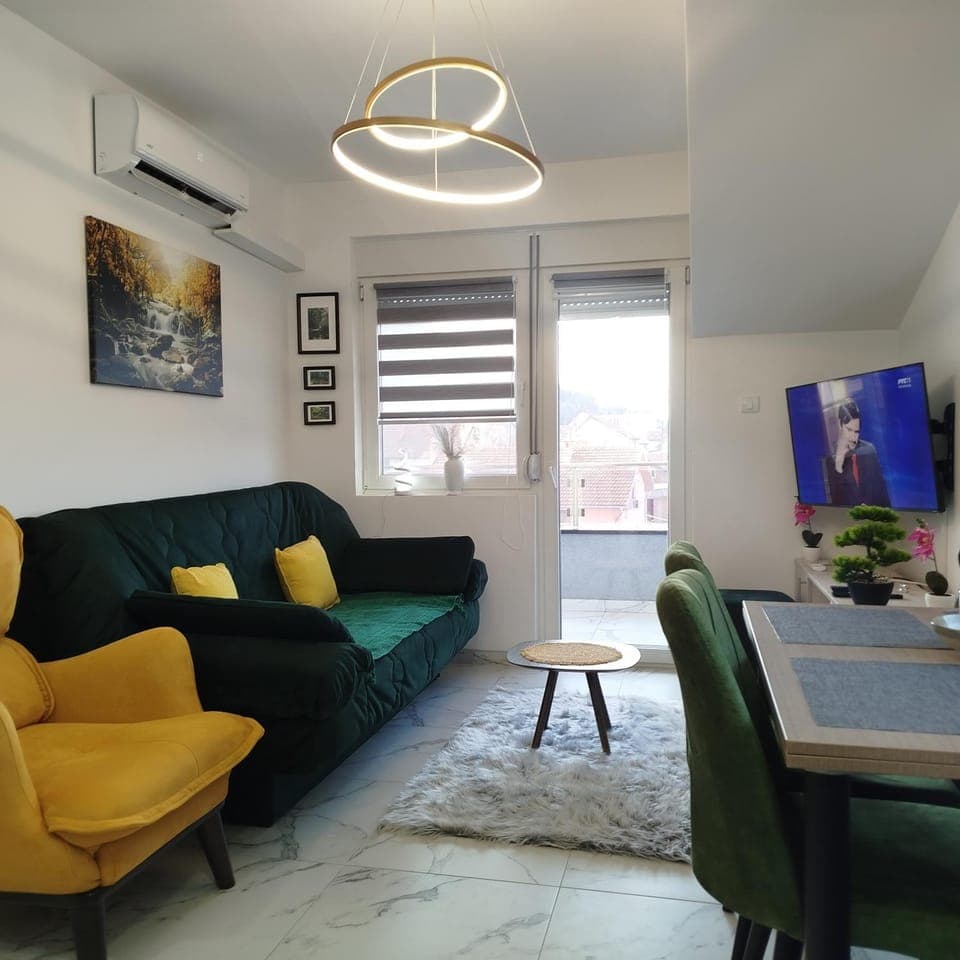 TV and multimedia, Living room, Dining area