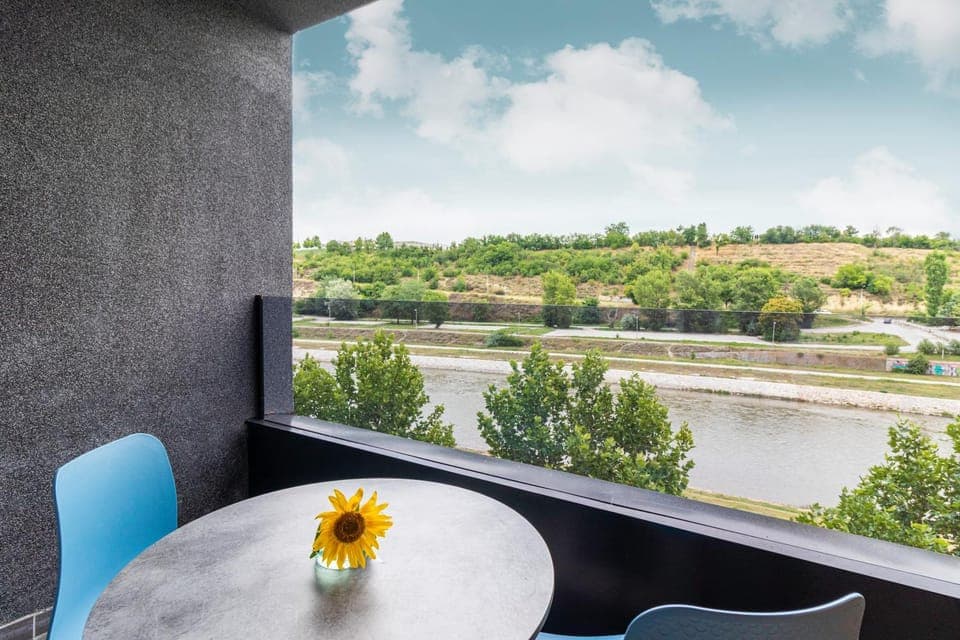 Balcony/Terrace, River view