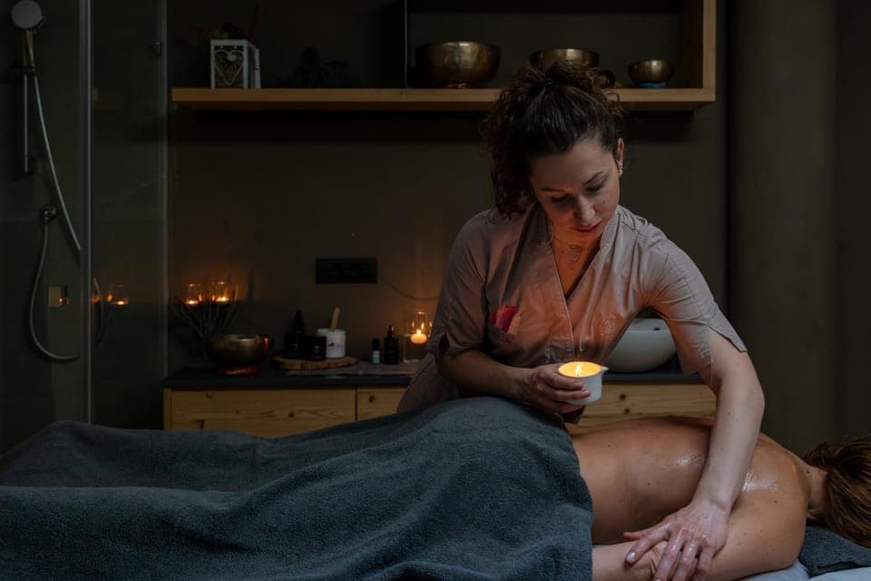 Massage, Spa and wellness centre/facilities