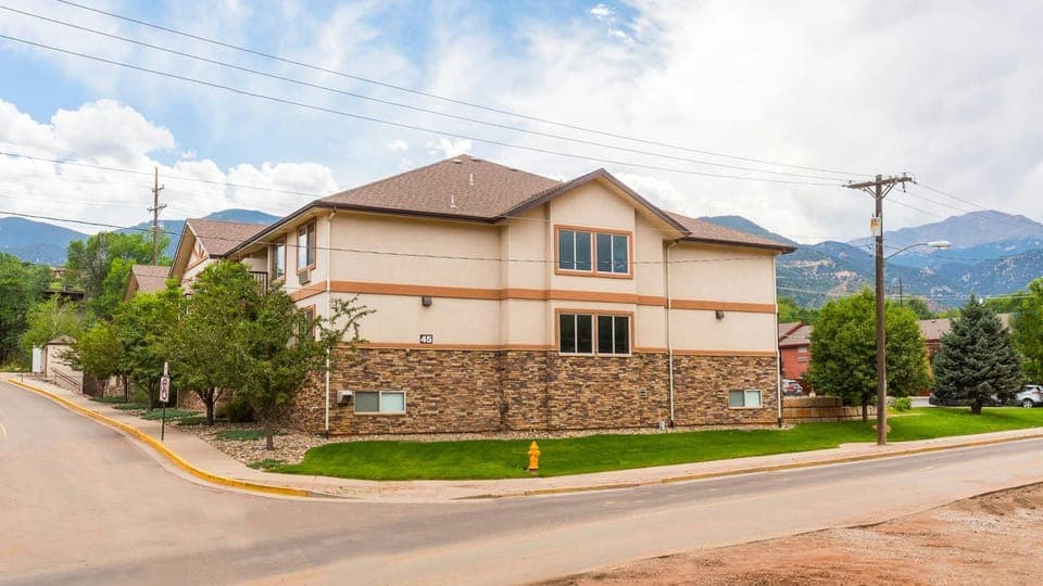 Property building, Natural landscape, Mountain view
