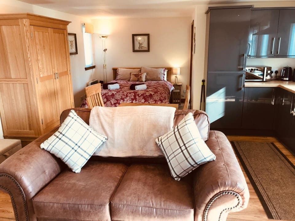 Photo of the whole room, Seating area, Dining area