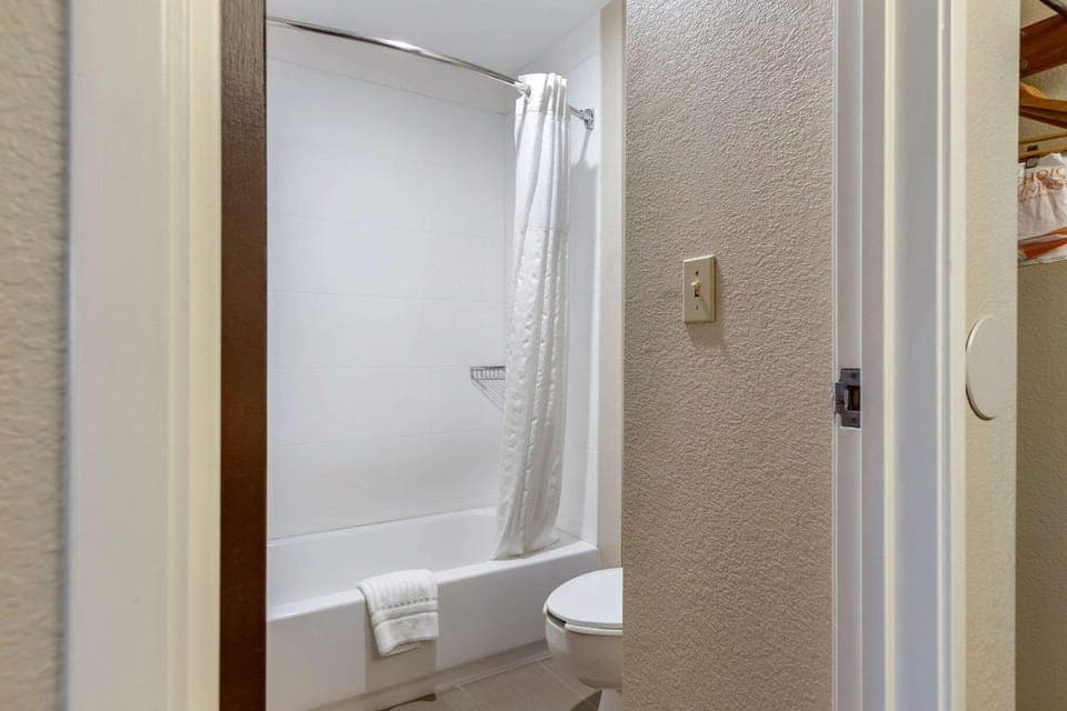 Bathroom, Photo of the whole room, On site