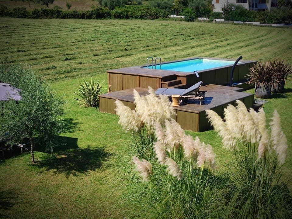 Property building, Natural landscape, Garden, Garden view, Pool view, Swimming pool, Swimming pool, sunbed