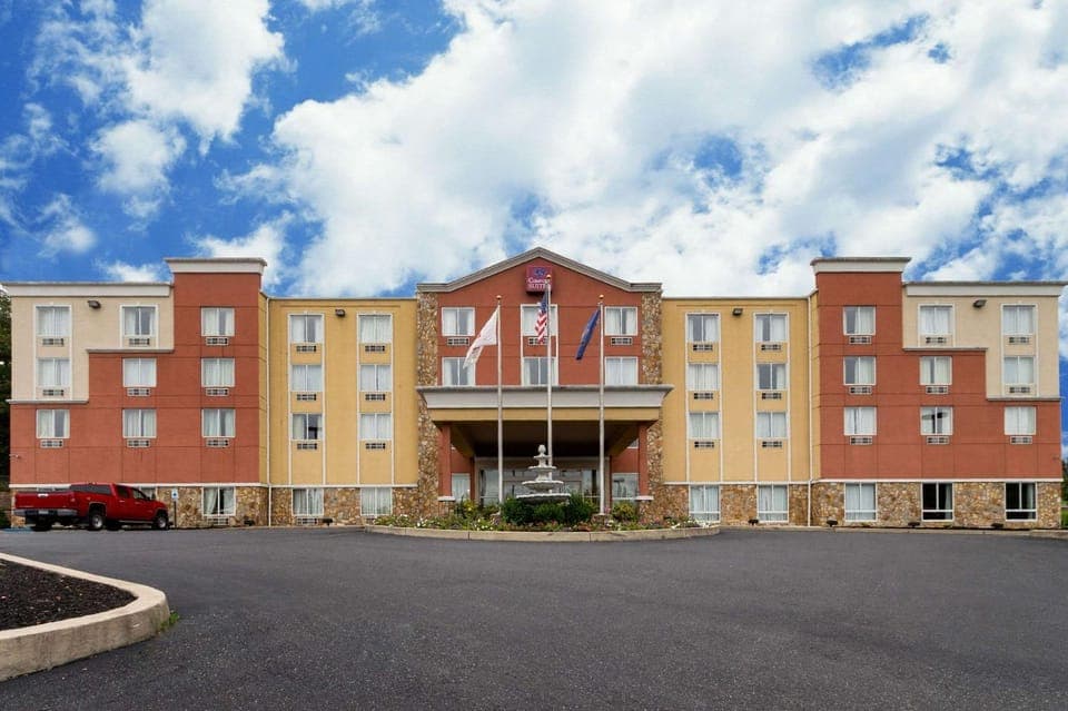 Property building, On site