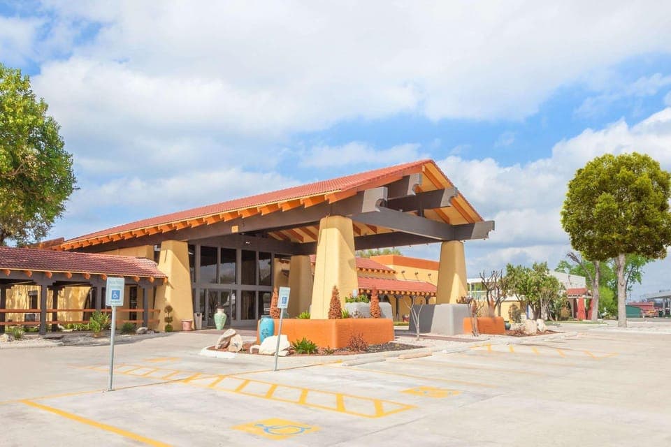 Property building, On site