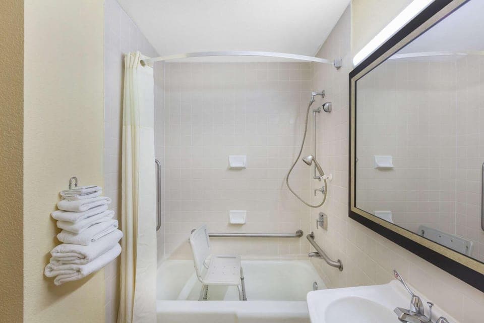 Bathroom, Photo of the whole room, On site