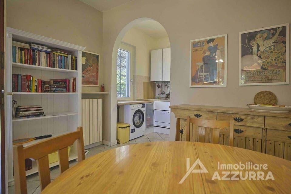 Kitchen or kitchenette, Living room, Seating area, Dining area, pet friendly, washing machine