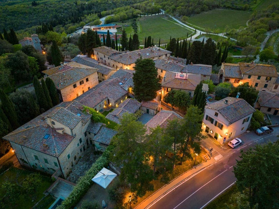 Bird's eye view, Garden view, Garden view, Street view, Street view