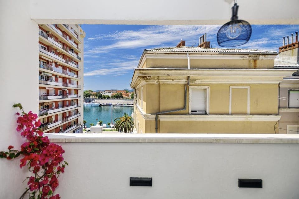 Day, View (from property/room), Balcony/Terrace, City view, Sea view