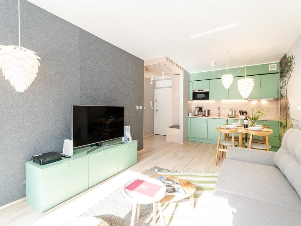 TV and multimedia, Living room, Seating area, Dining area