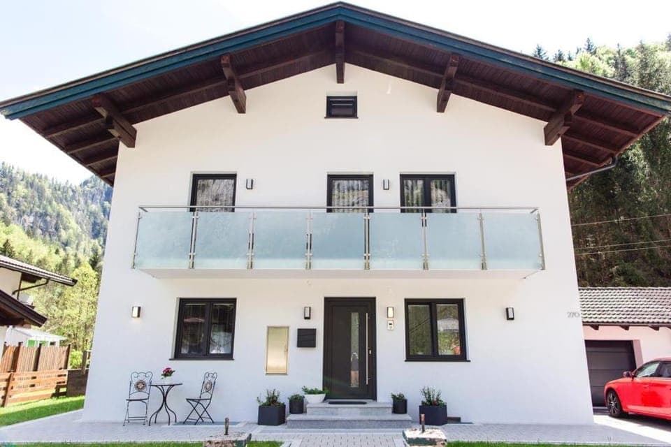 Property building, Day, Parking