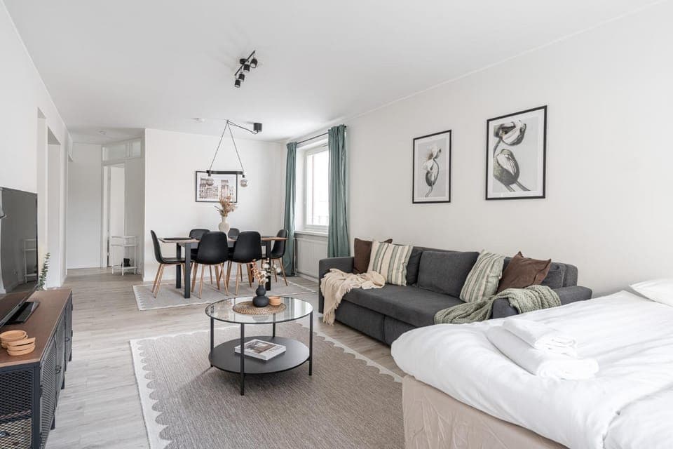 Bed, Living room, Dining area