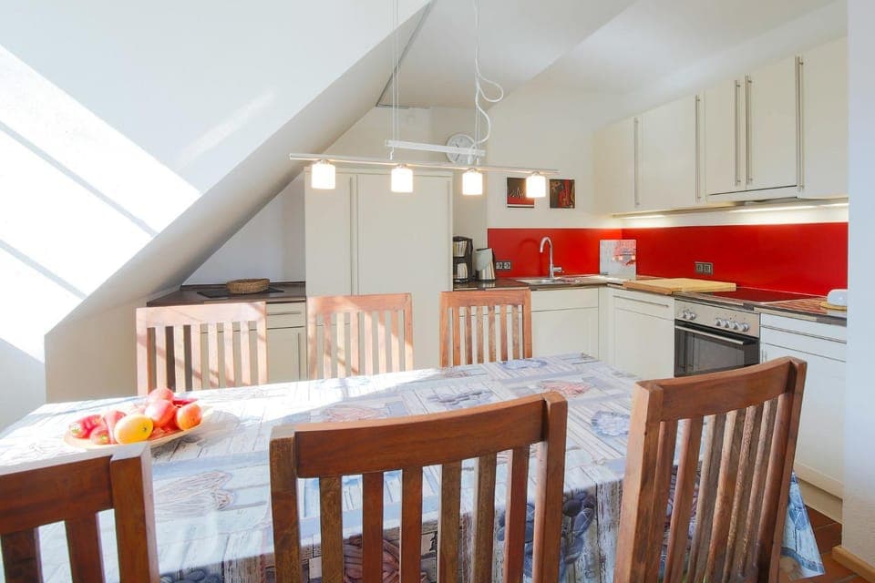 bi uns to Hus Apartment in Prerow
