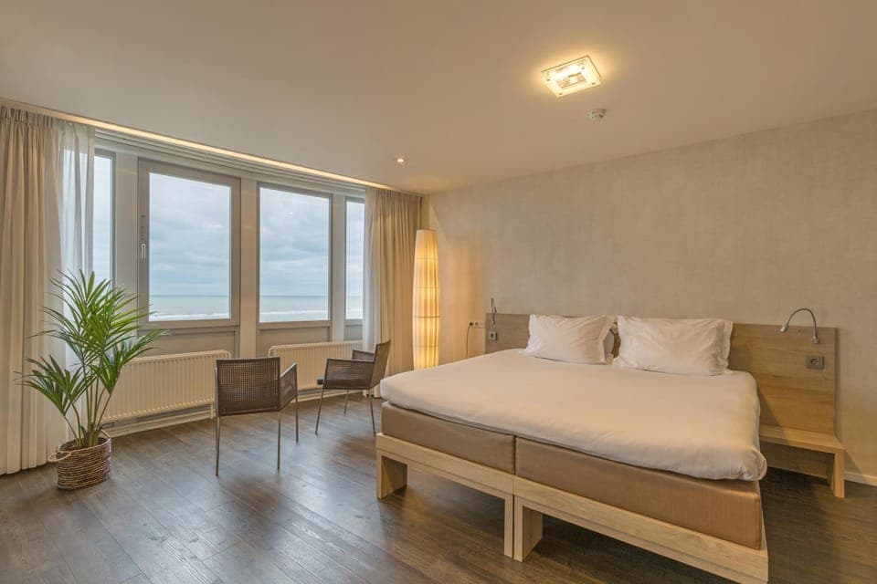 Bed, Sea view