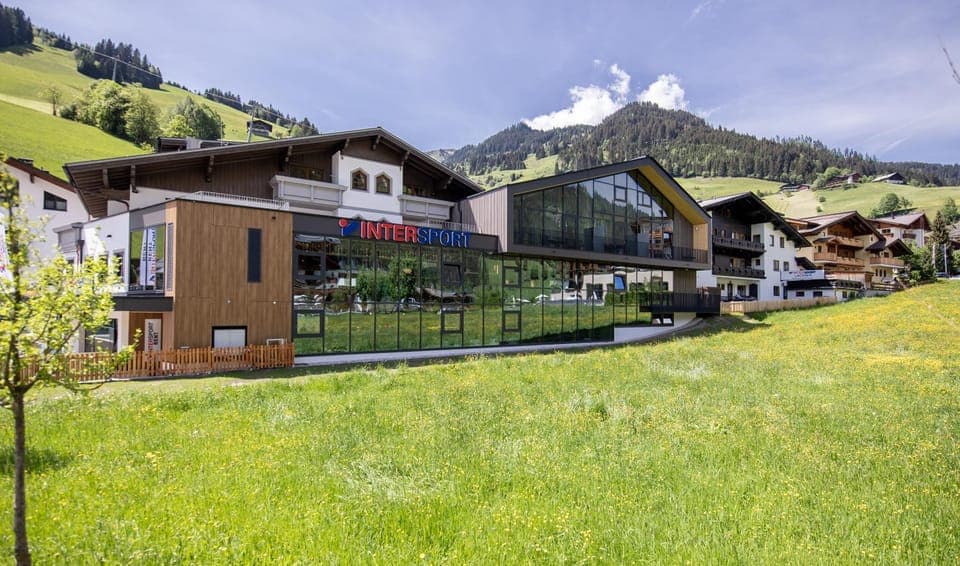 Property building, Spring, Day, Natural landscape, Mountain view