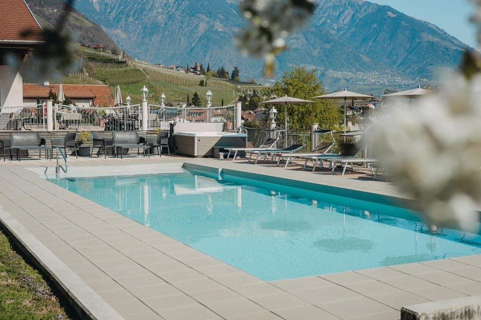 Pool view, Swimming pool