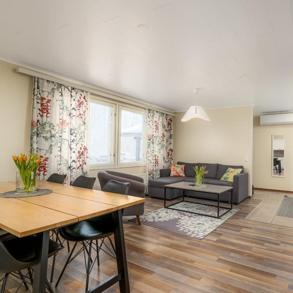 Living room, Dining area
