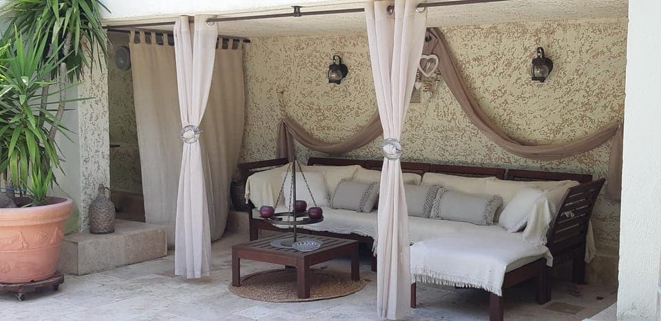 Patio, Decorative detail, Garden view, furniture