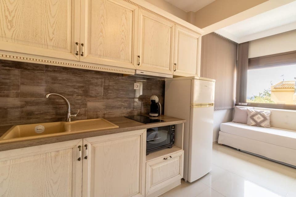 Kitchen or kitchenette, stove