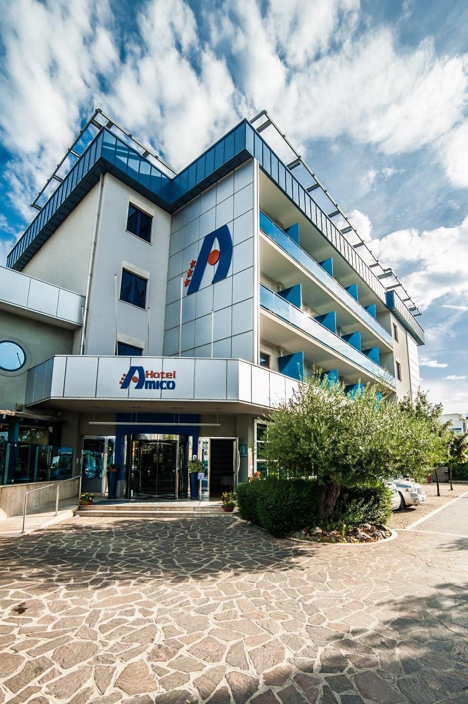 Property building, Facade/entrance, On site, Garden view