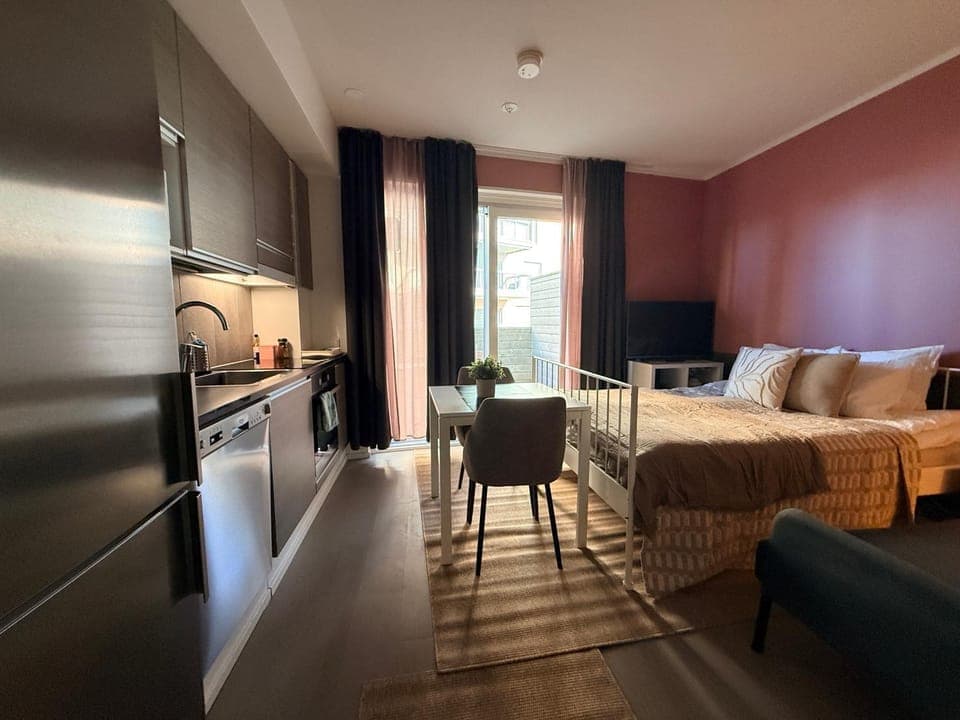 Bed, Kitchen or kitchenette, Dining area, minibar, oven, pet friendly, stove