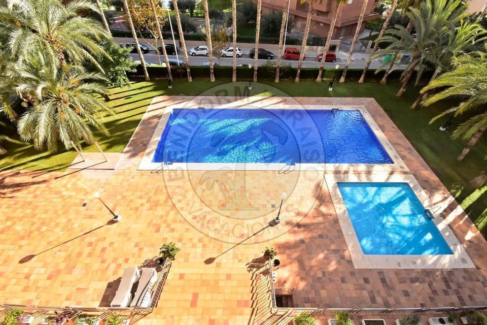 Restaurant/places to eat, Day, Winter, Garden, Beach, On site, City view, City view, Garden view, Garden view, Mountain view, Pool view, Pool view, Supermarket/grocery shop, Shopping Area, Swimming pool, Quiet street view