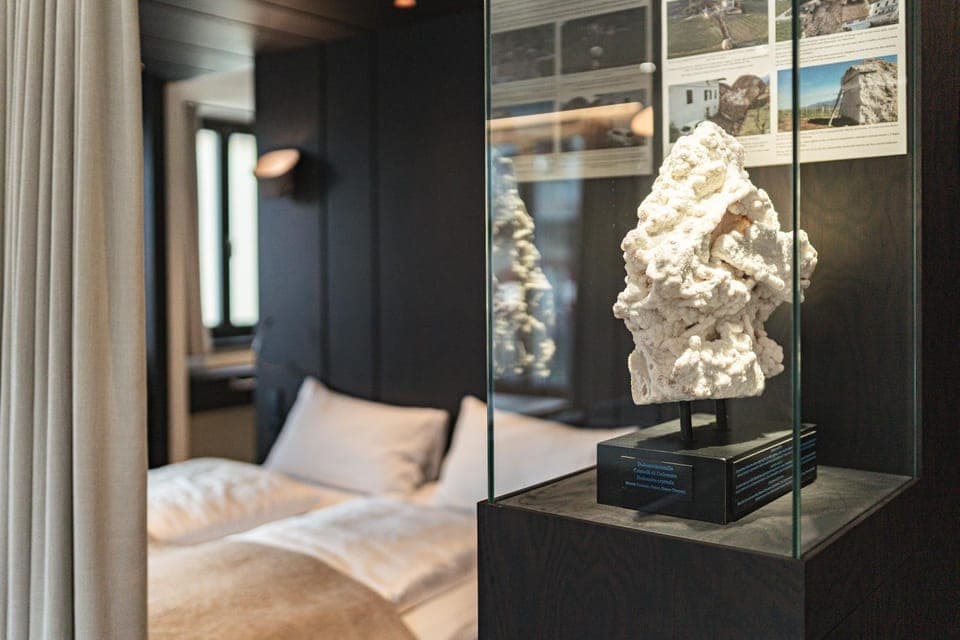 Bed, Decorative detail, Bedroom