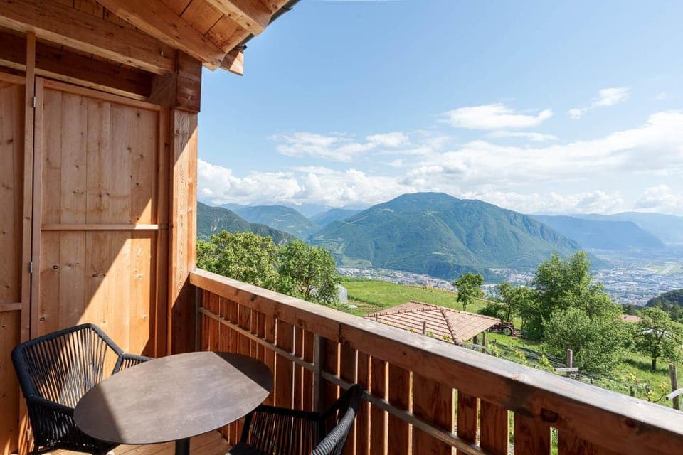 Balcony/Terrace, Mountain view