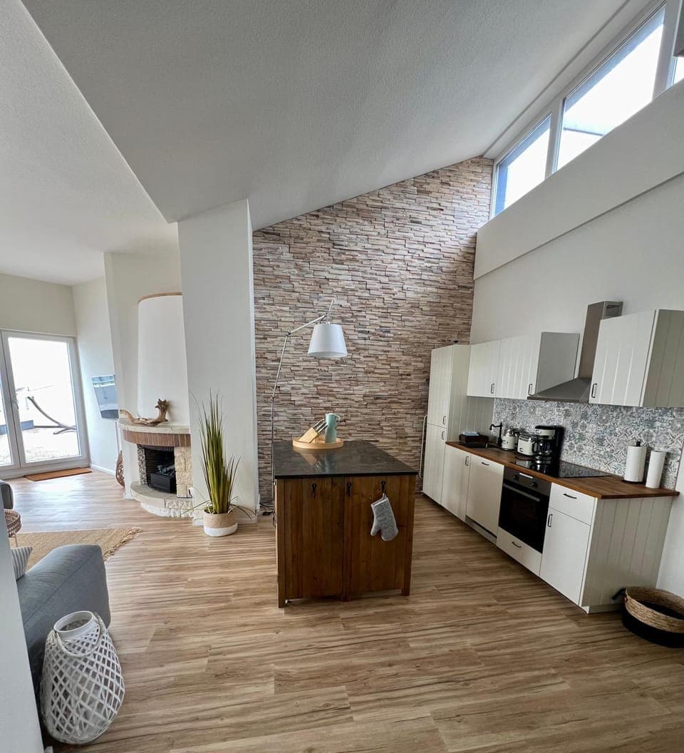 Kitchen or kitchenette, Living room, Dining area, oven, stove