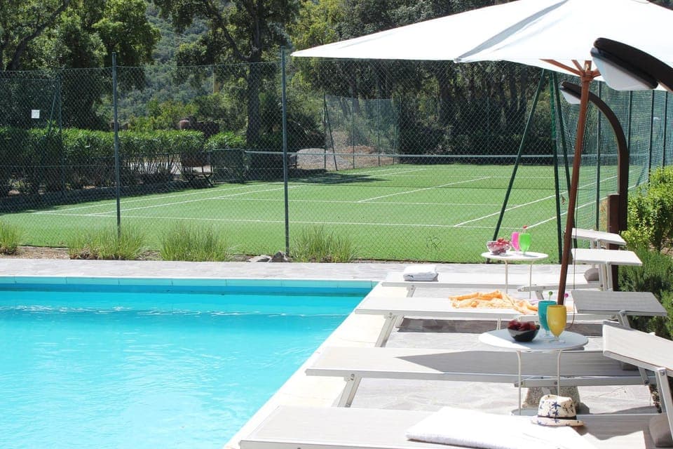 Tennis court, Swimming pool