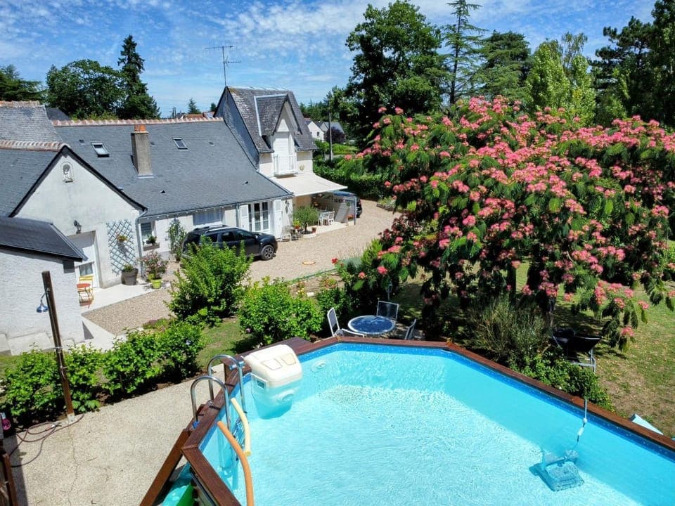 Property building, Swimming pool