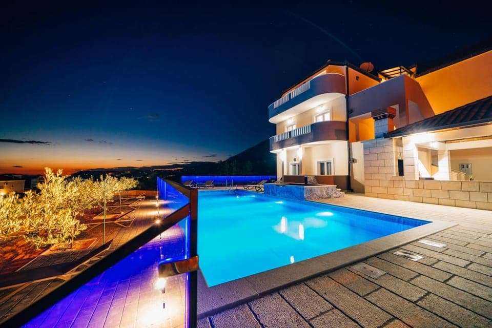 Property building, Swimming pool, Swimming pool, Sunrise