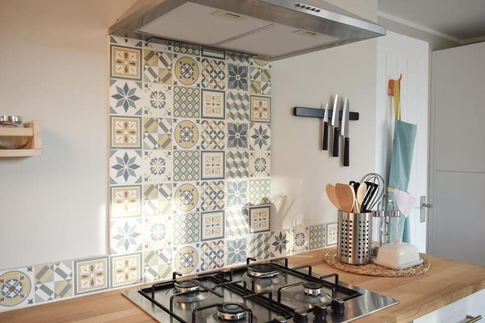 Kitchen or kitchenette, Communal kitchen