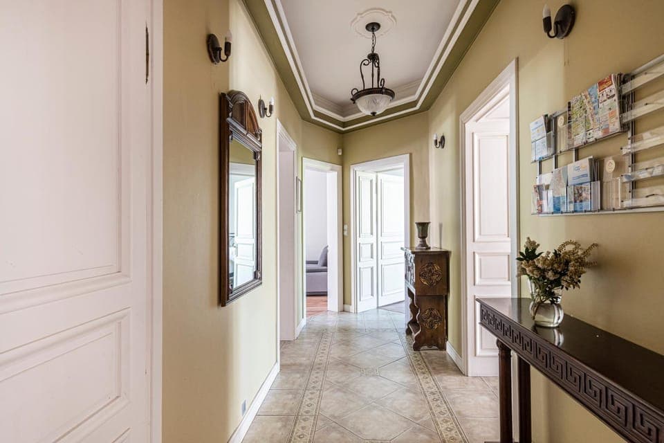 Other, Other, Area and facilities, locker