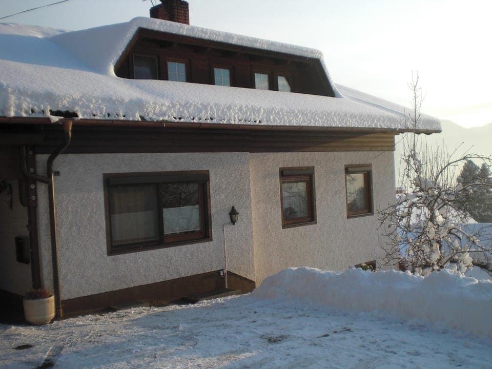 Off site, Day, Winter, On site