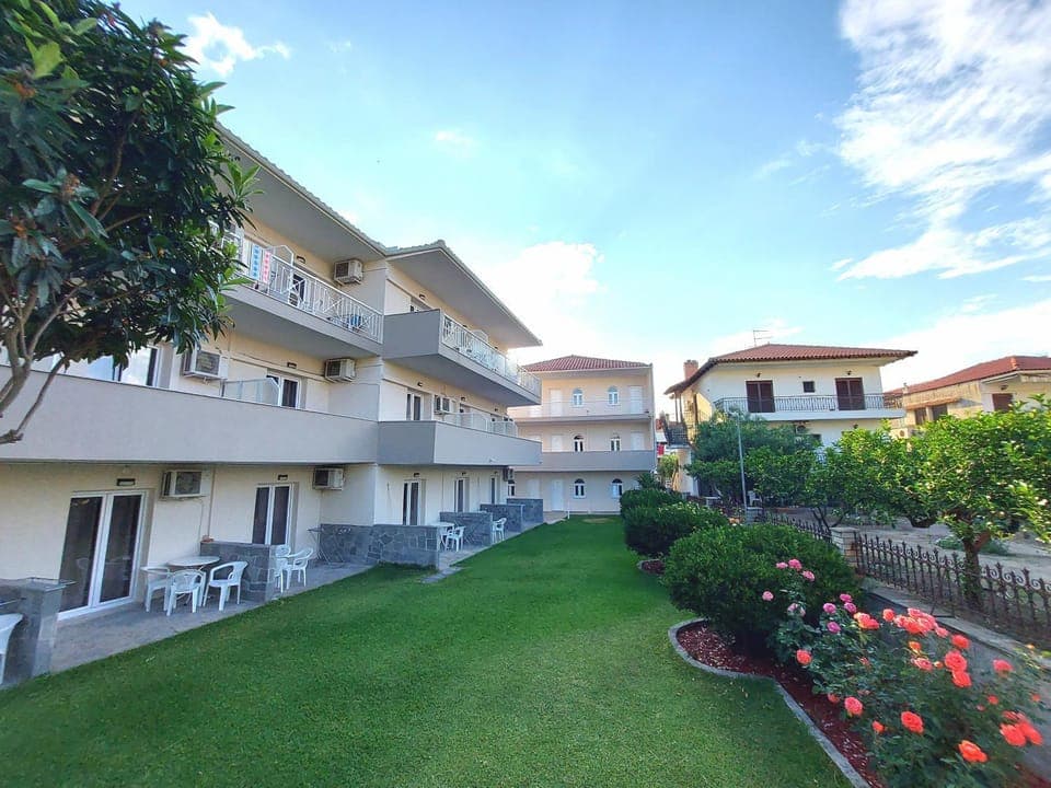 Property building, Garden, Inner courtyard view