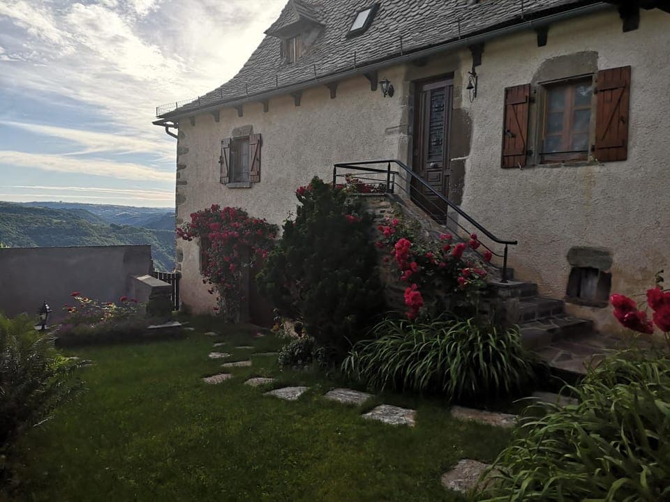 Property building, Garden