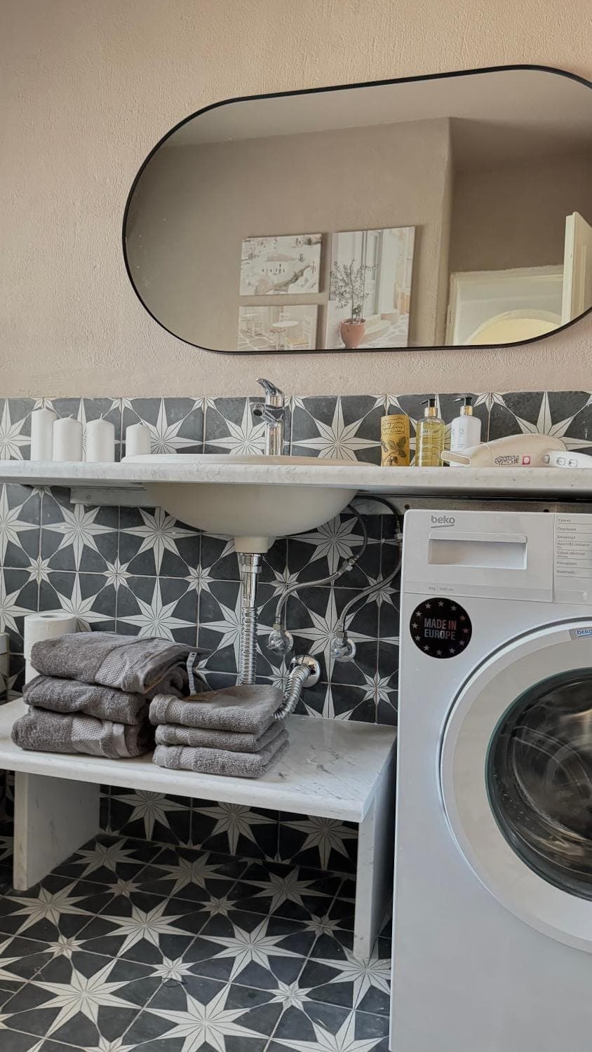 Bathroom, washing machine