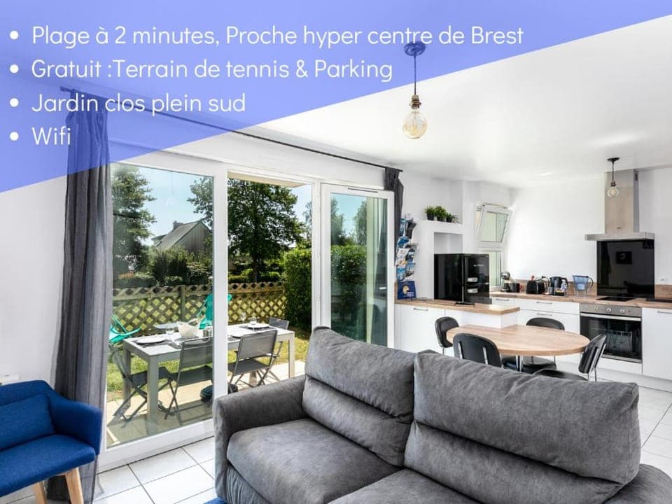 Patio, TV and multimedia, Kitchen or kitchenette, Living room, Dining area